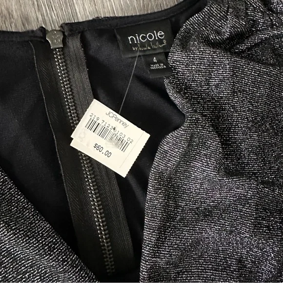 Women’s Dress - Picture 3 of 3